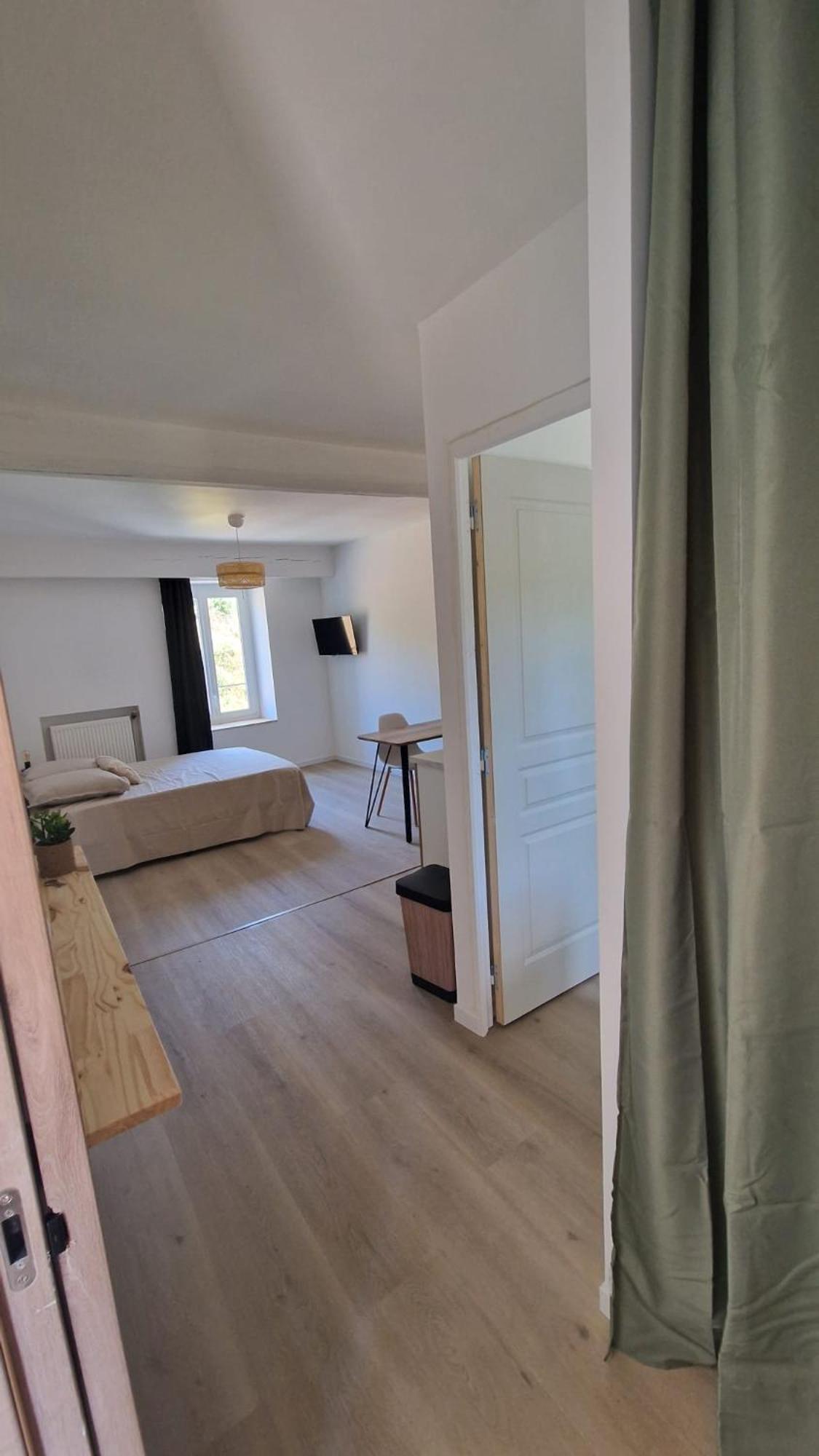 Ferienwohnung Le Bourg Lagnieu Exterior foto